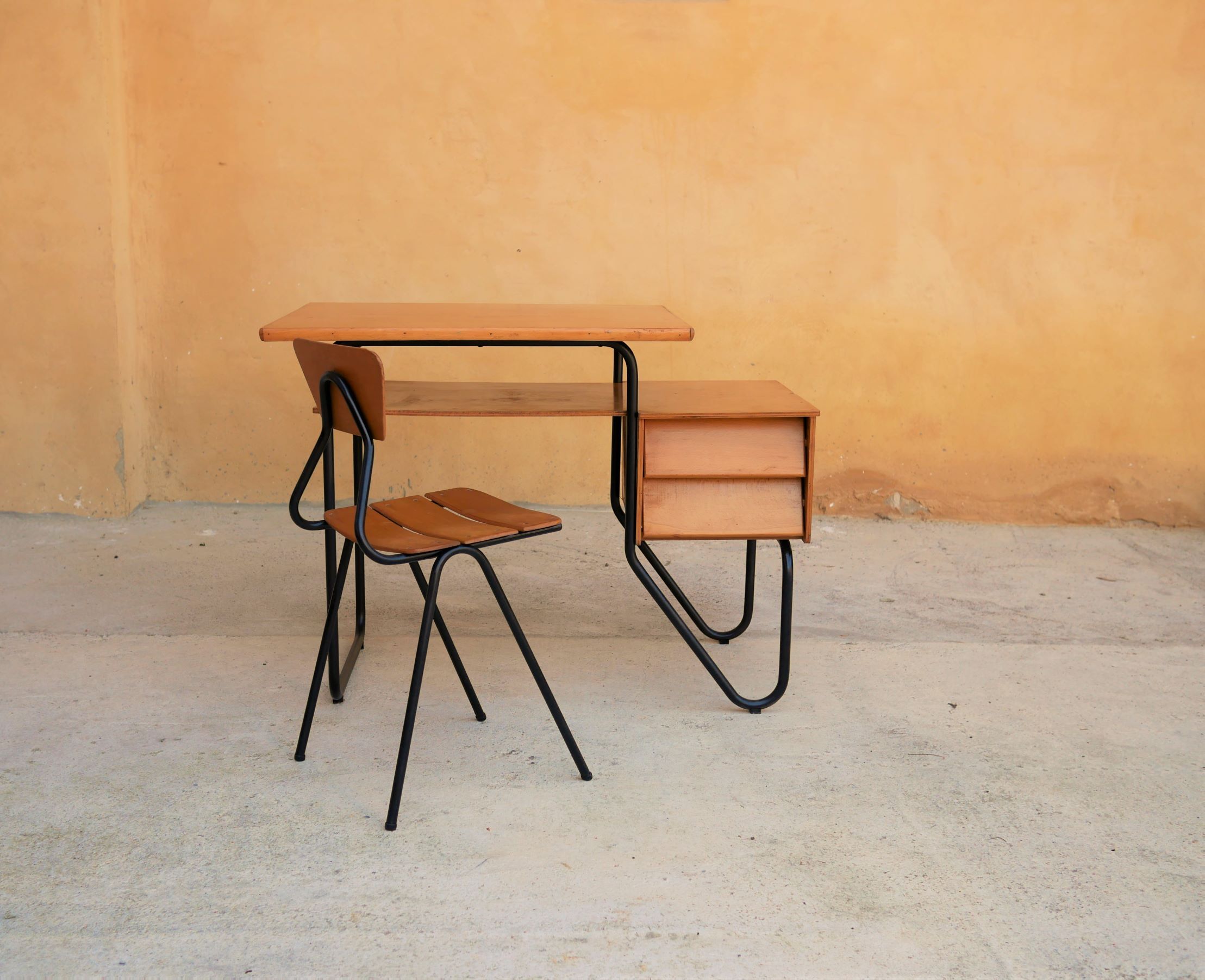 Bureau et chaise enfant vintage