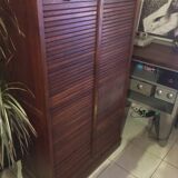 Double curtained file with keys