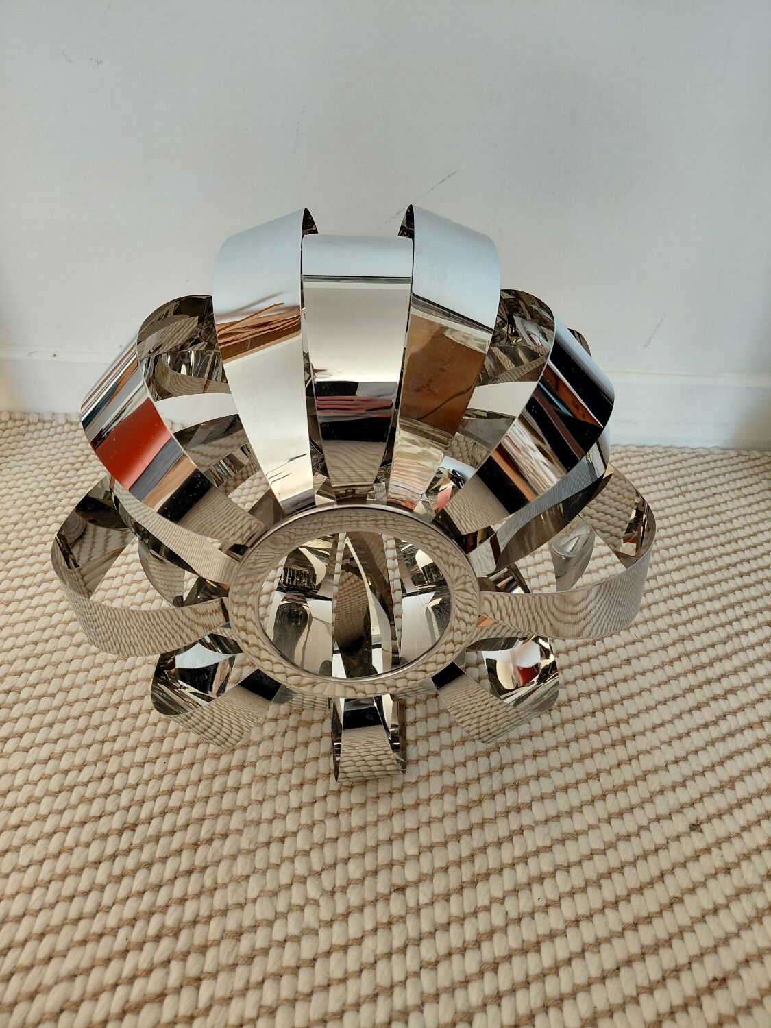 Chrome vintage suspension design space age - 1970s