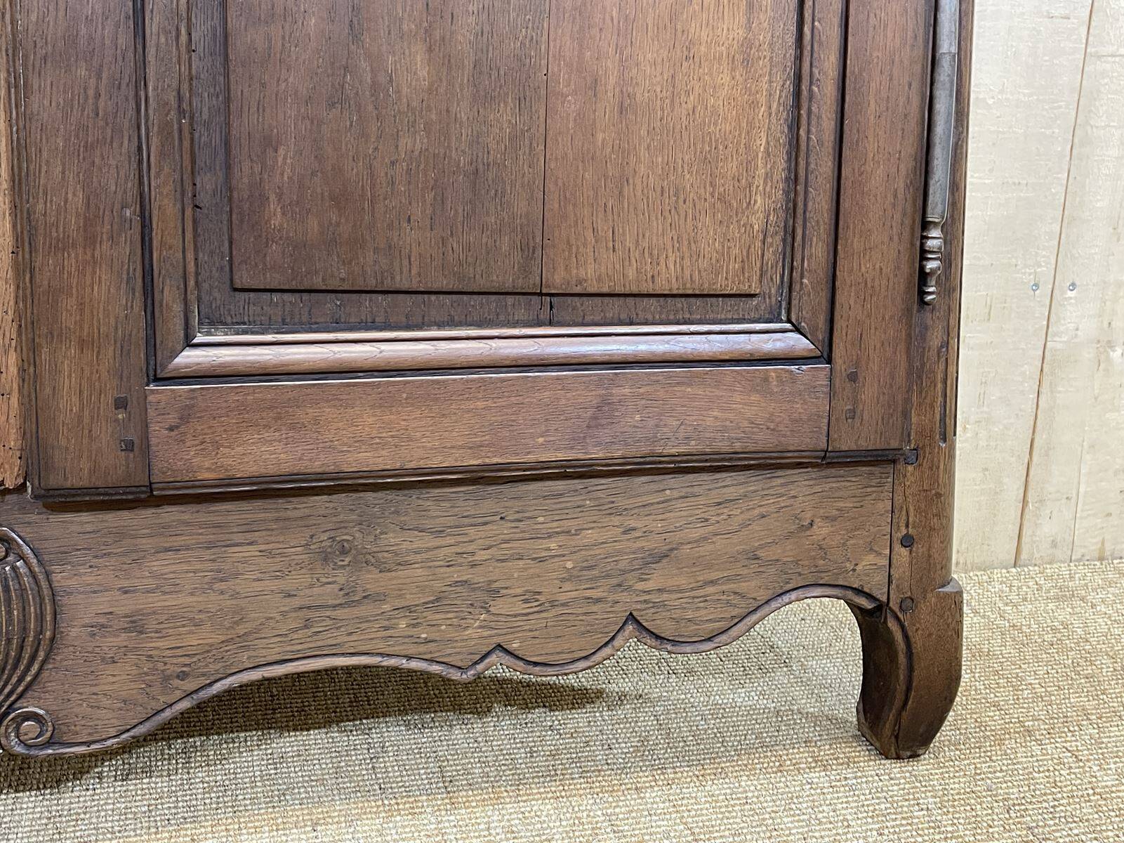 18th-century oak wardrobe front