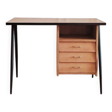 Bureau vintage rénové, style scandinave, années 50-60