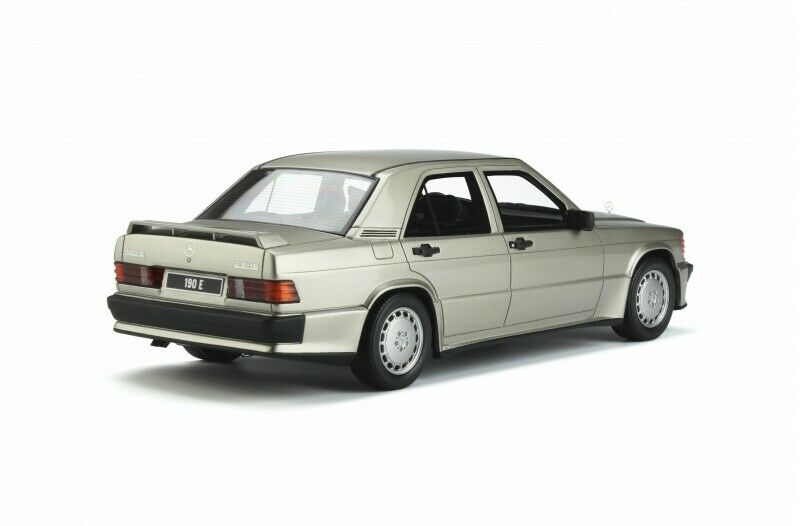 Mercedes-benz w201 190e 2.5 16s (1988) 1/18 ottomobile