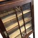 Vitrine vintage en bois sur pieds / étagère