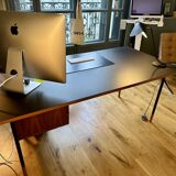 FINN JUHL NYHAVN DESK (LINOLEUM / WALNUT)