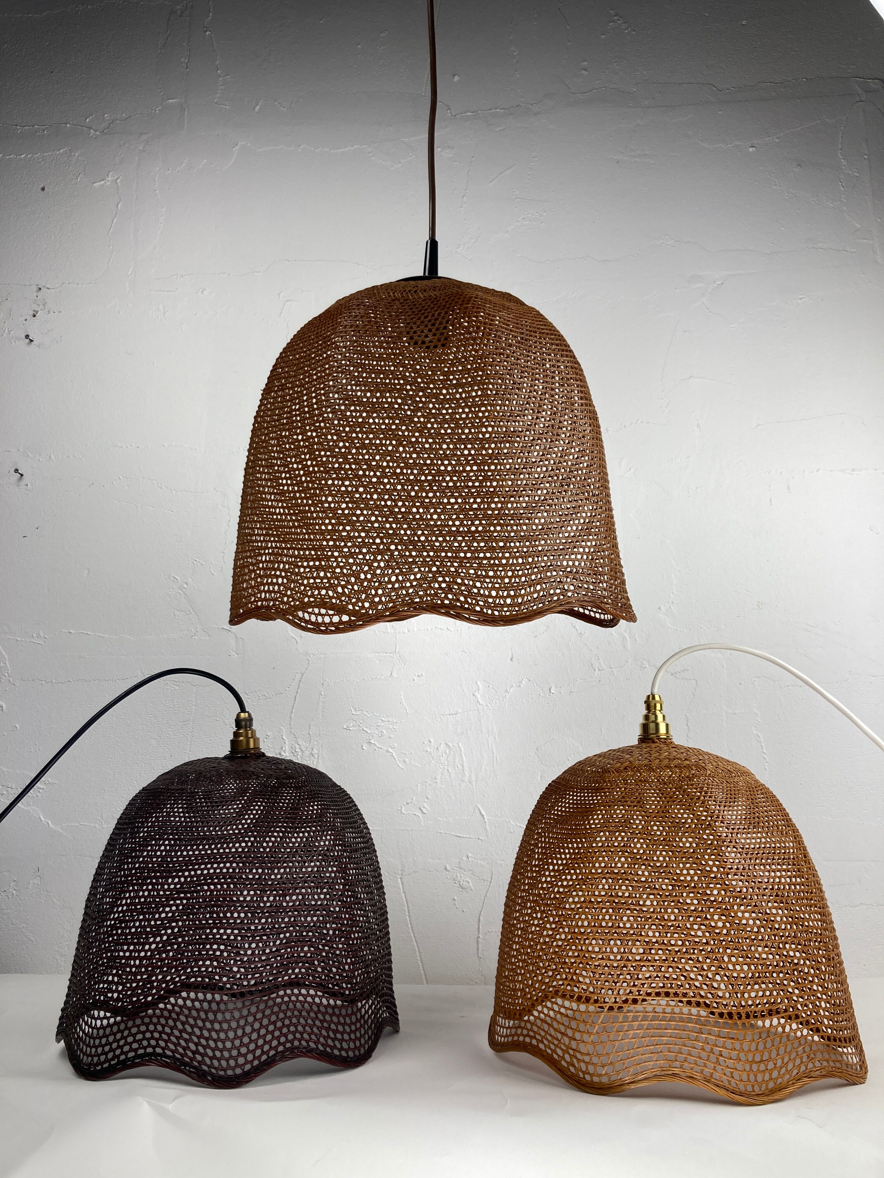 Beehive webbing rattan wicker pendant hanging lamp, 1930s