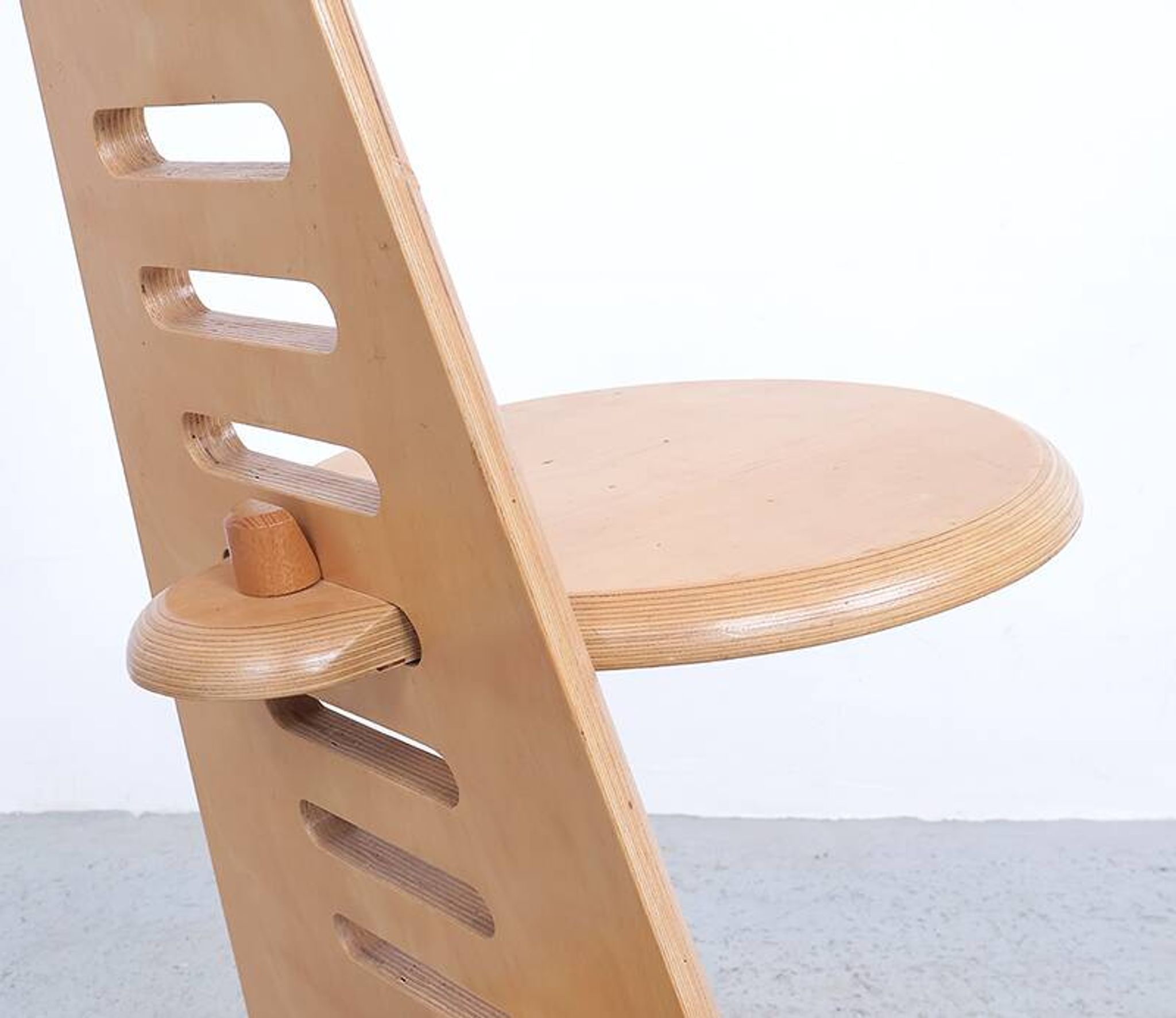 Chaises en bois ajustables Lundi-sit, Lundia années 1980.