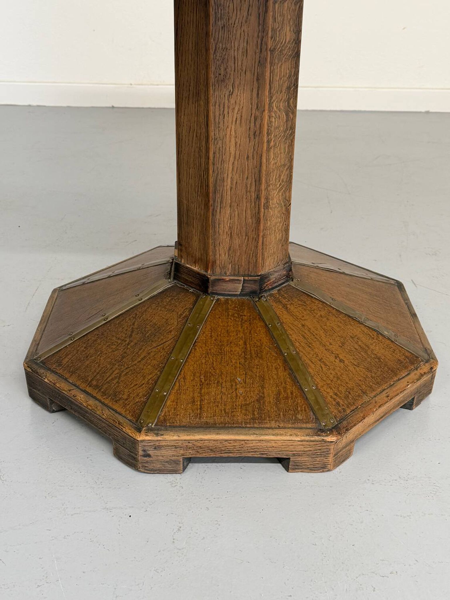 Ancienne table en bois de bistrot années 40/50 vintage finition laiton
