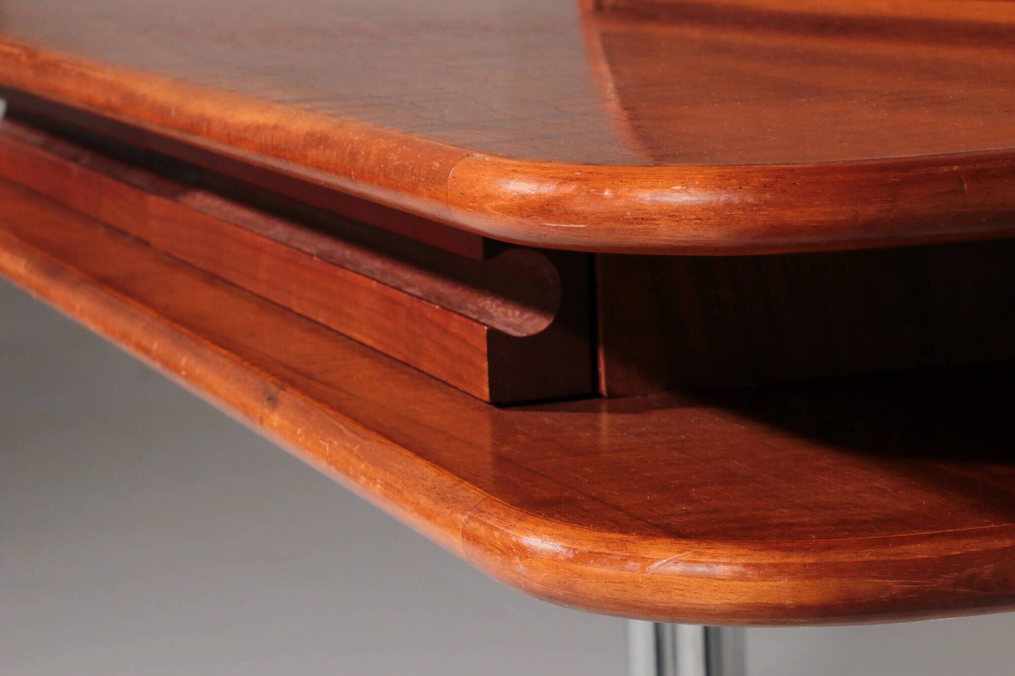 Italian design “Maia” walnut desk by Giotto Stoppino for Bernini, 1960s