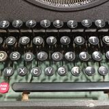 Old Rocher Rooy Functional Typewriter 1940s