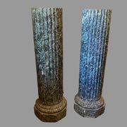 Paire de colonnes noires et vertes en scagliola 19e.