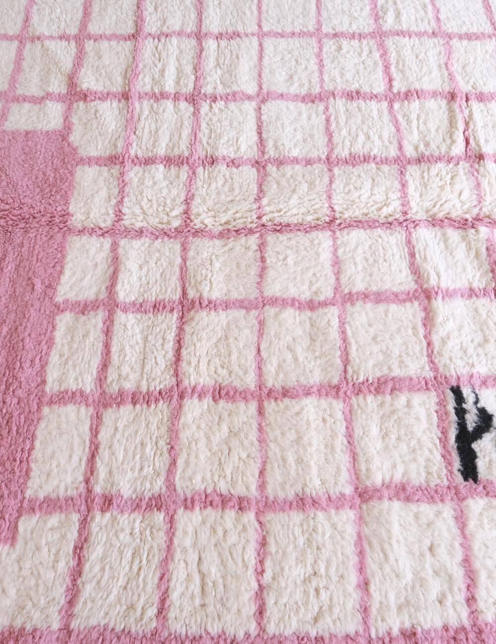 Berber Pink Rug - 285 x 222 cm