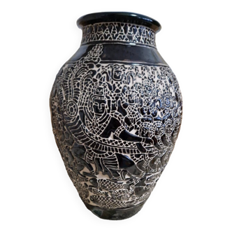 Mayan vase