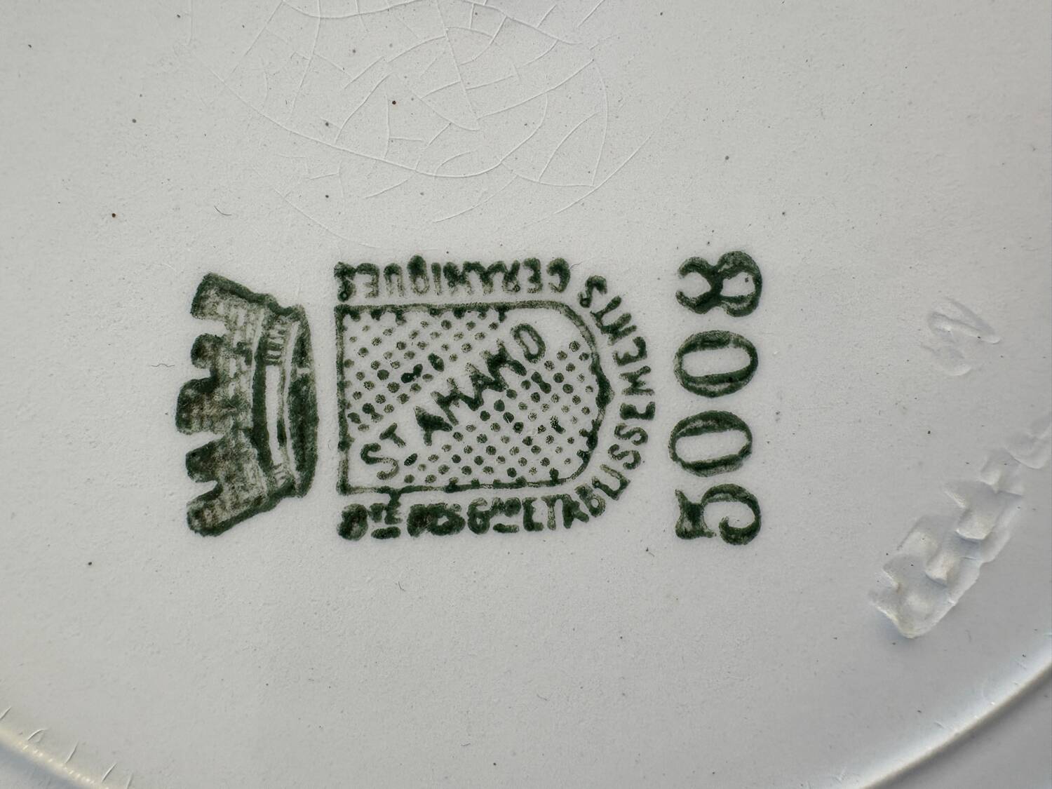 4 St Amand iron earth flat plates