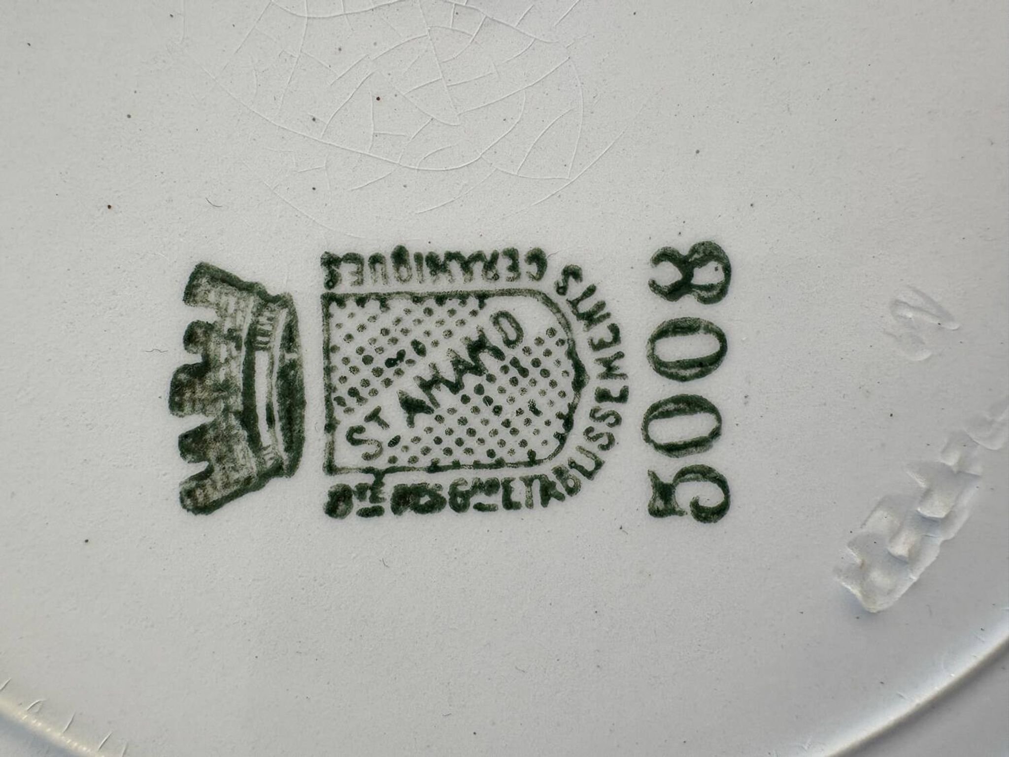 4 assiettes plates St Amand terre de fer