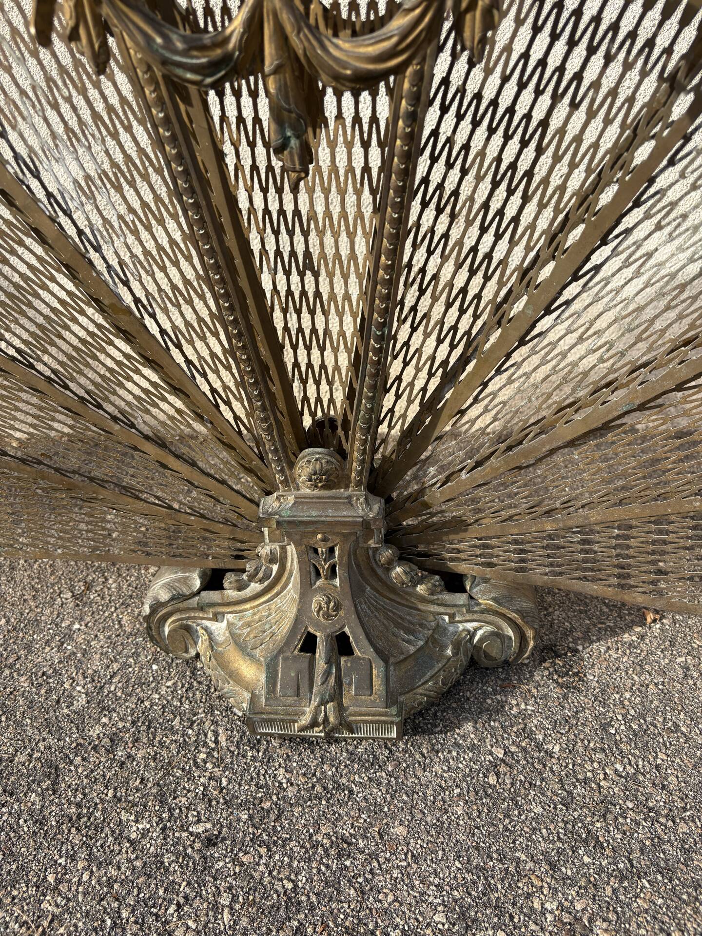 Fireplace screen