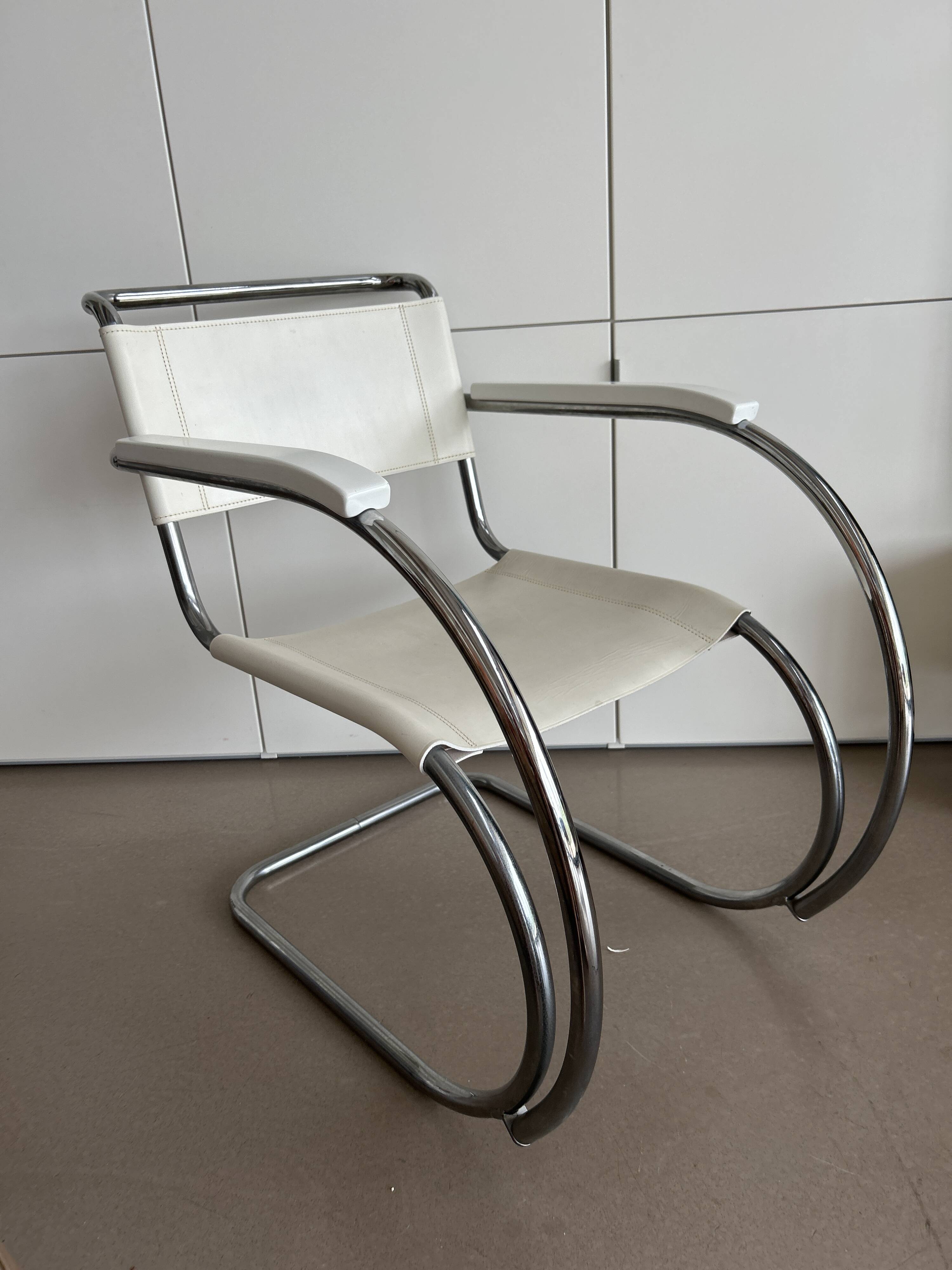 Mies van der Rohe armchair in white leather and chrome MR20 Thonet collection