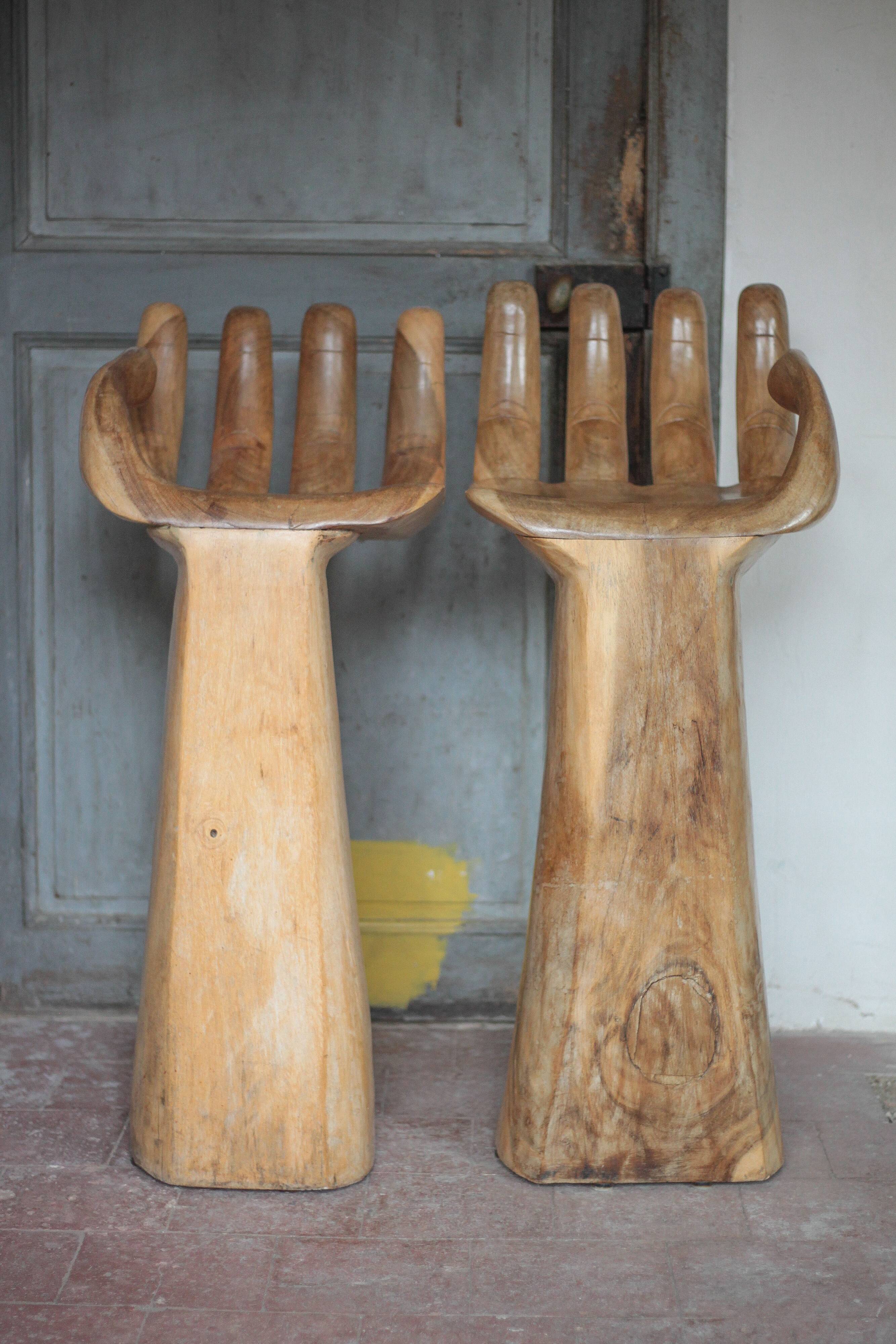 Paire de chaises bois forme main, tabouret de bar bois, chaise bois, chaise