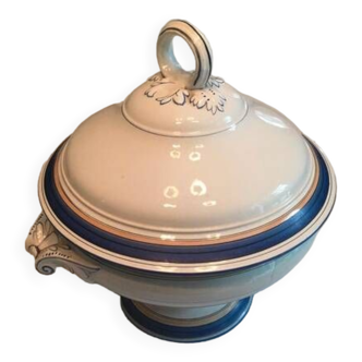 Porcelain tureen