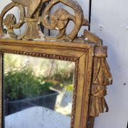 Miroir en bois doré et stuc, style Louis XVI, XIXème