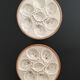 Lot de deux assiettes à huître