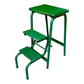 Vintage stepladder in green painted wood and steel