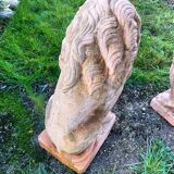 Paire de lion de jardin en terre cuite ancien