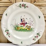 Hollow round dish décor with Chinese Saint Clément Lunéville