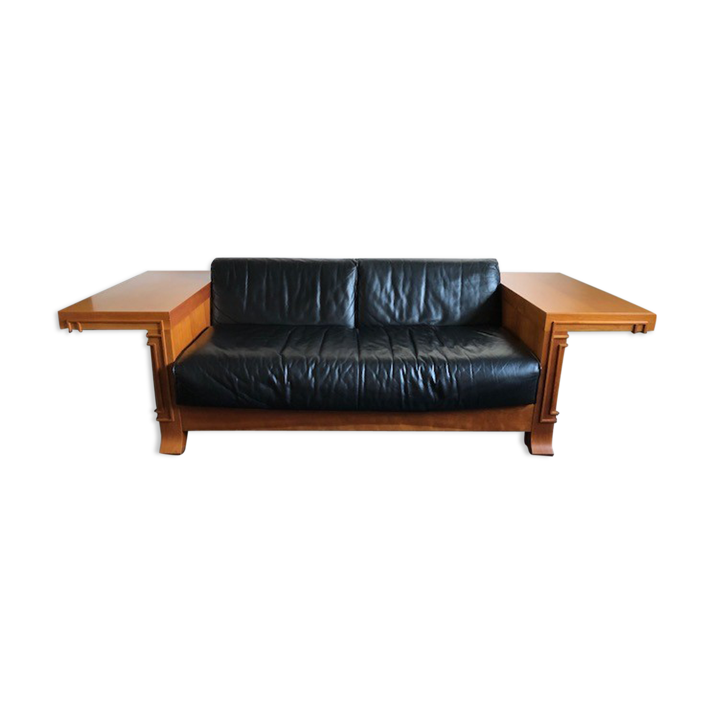 Frank Lloyd Wright's Robie 3 sofa for Cassina