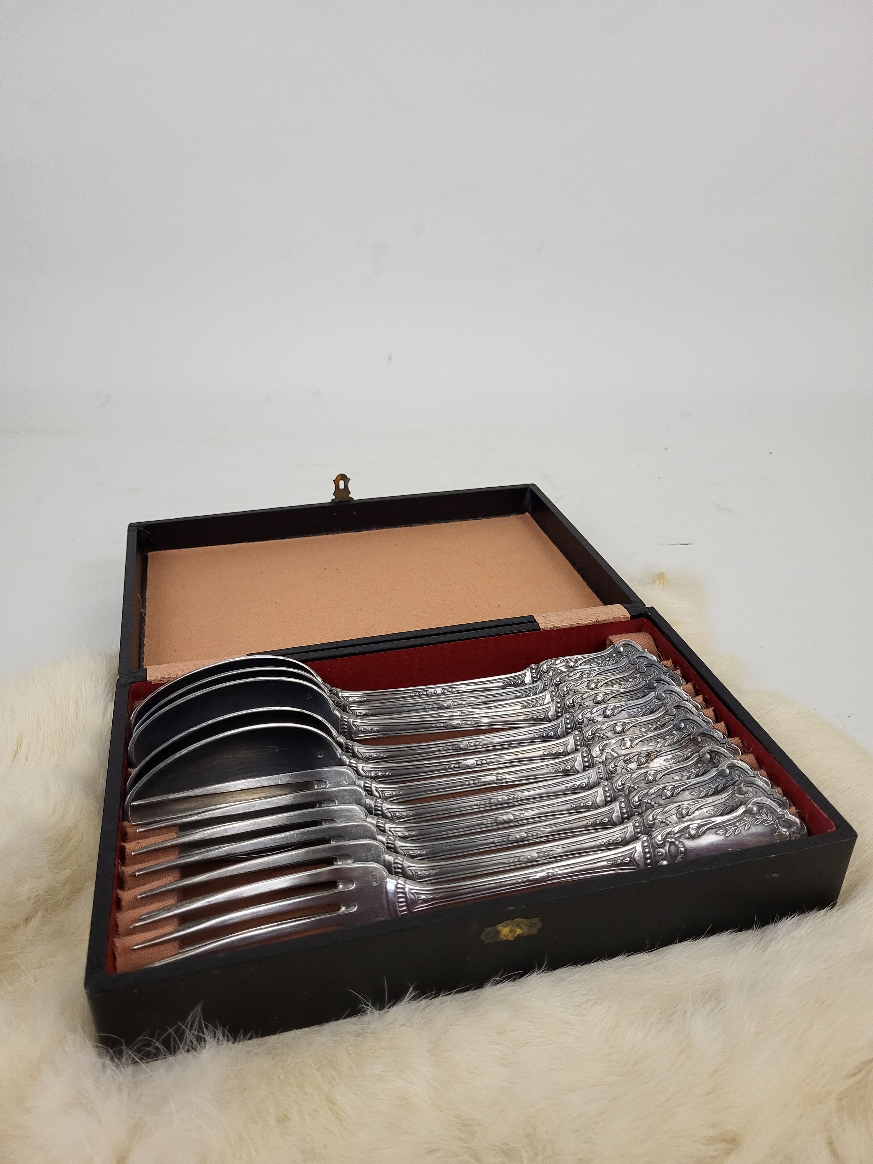 12 covers Silver metal