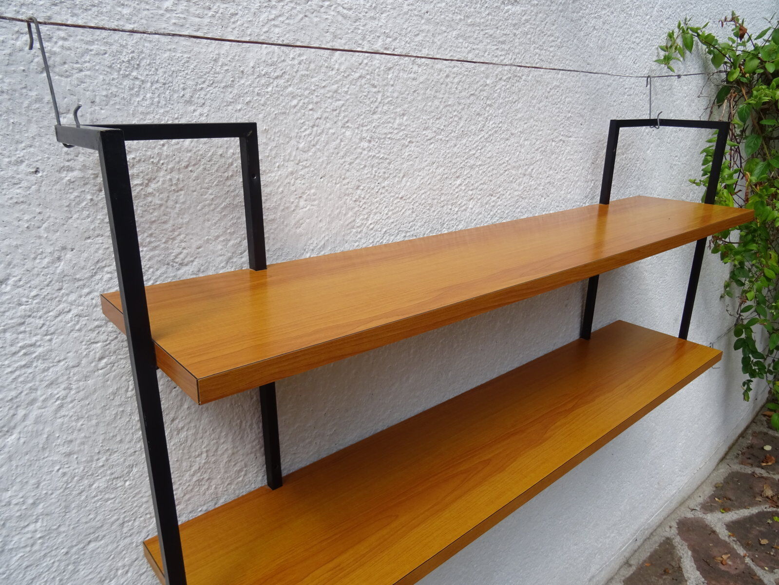 Modernist wall mount 1m23