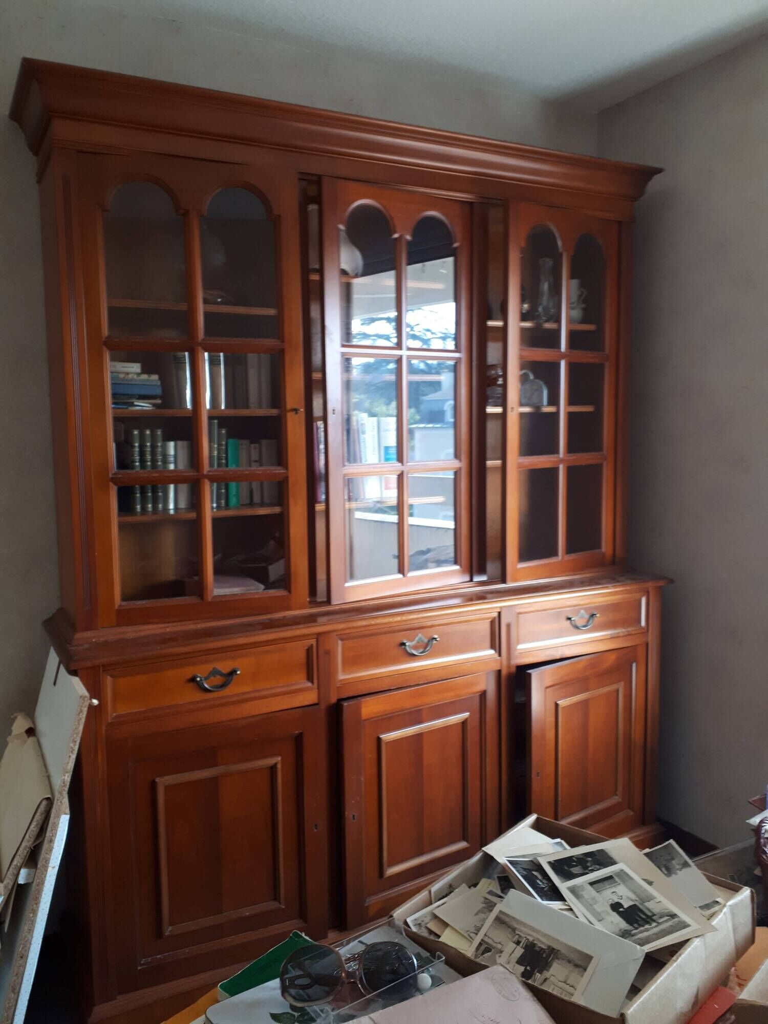 Sévigné library in Louis XV style in solid Kaori