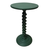 Pedestal table with turned foot