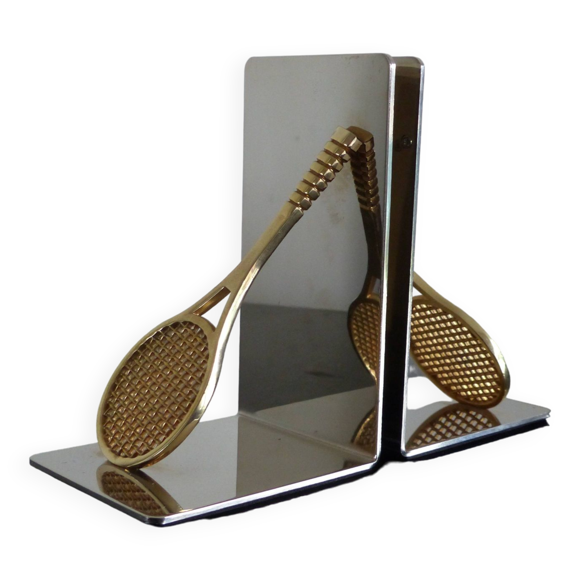 Pair of bookends, tennis racket.