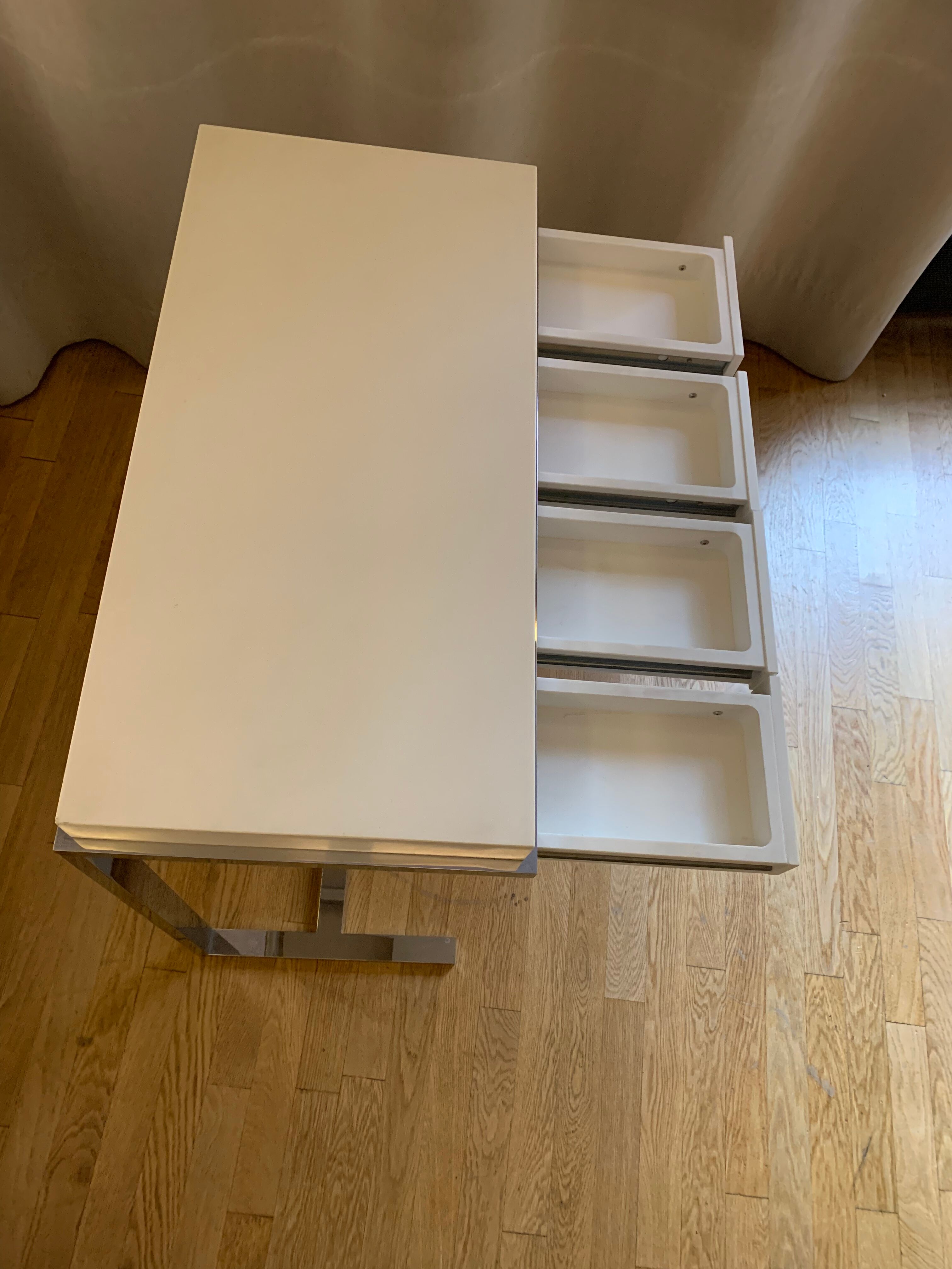 Corian & stainless steel cutlery console matrix