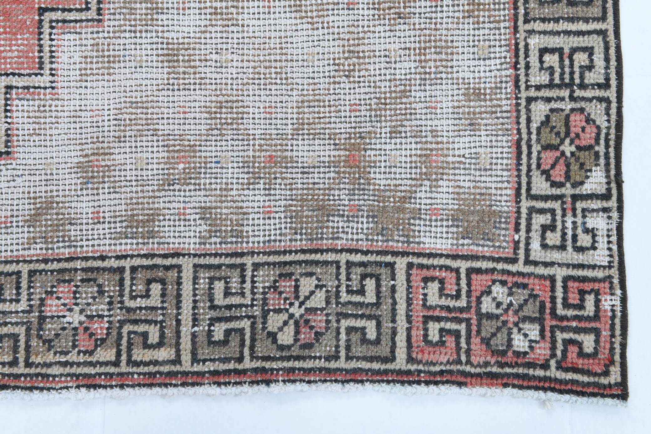 4x9 Shades Of Red & Yellow Handmade Wool Antique Turkish Rug, 129x267Cm