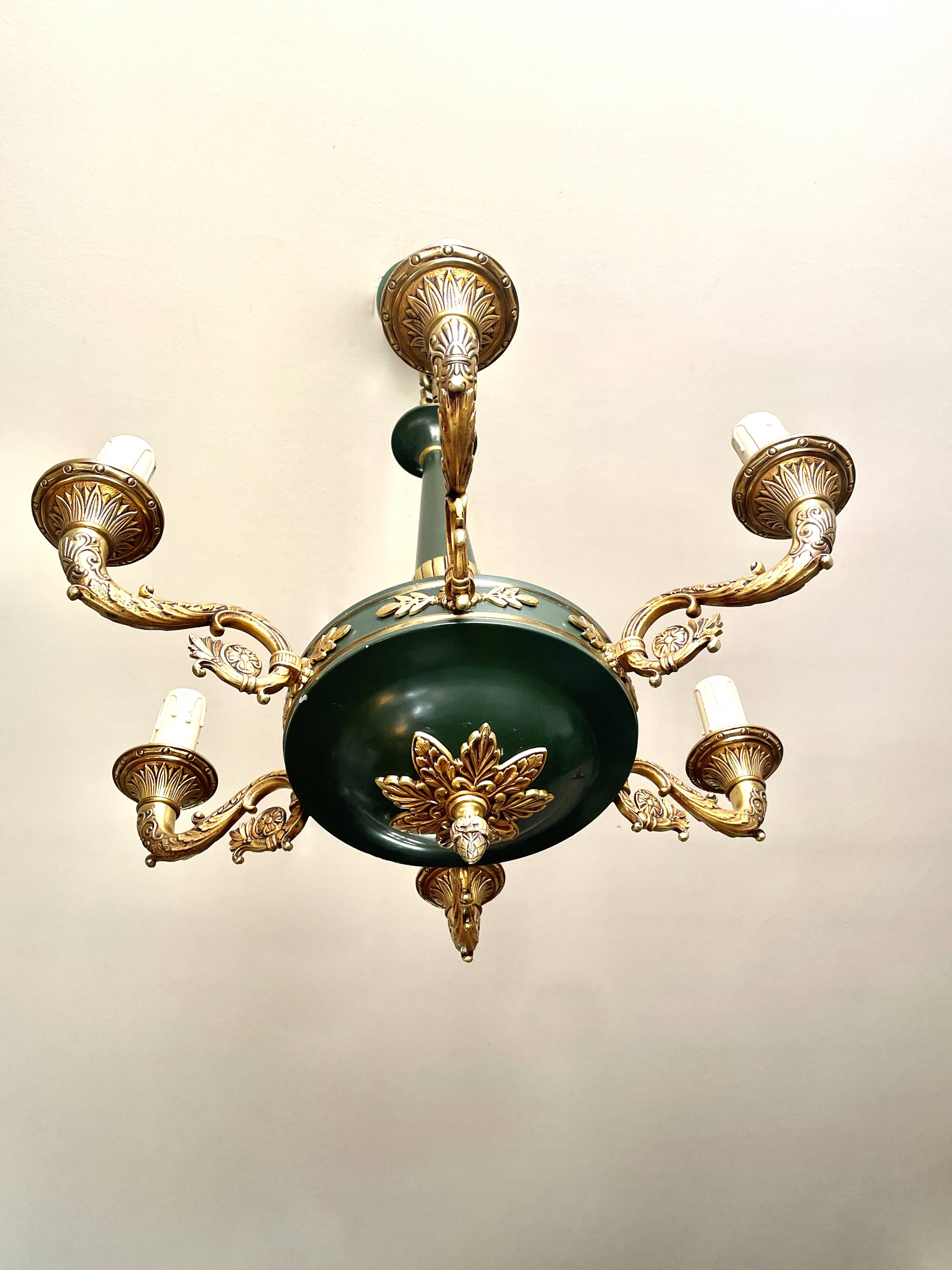Green and gilded bronze empire chandelier with 6 lights