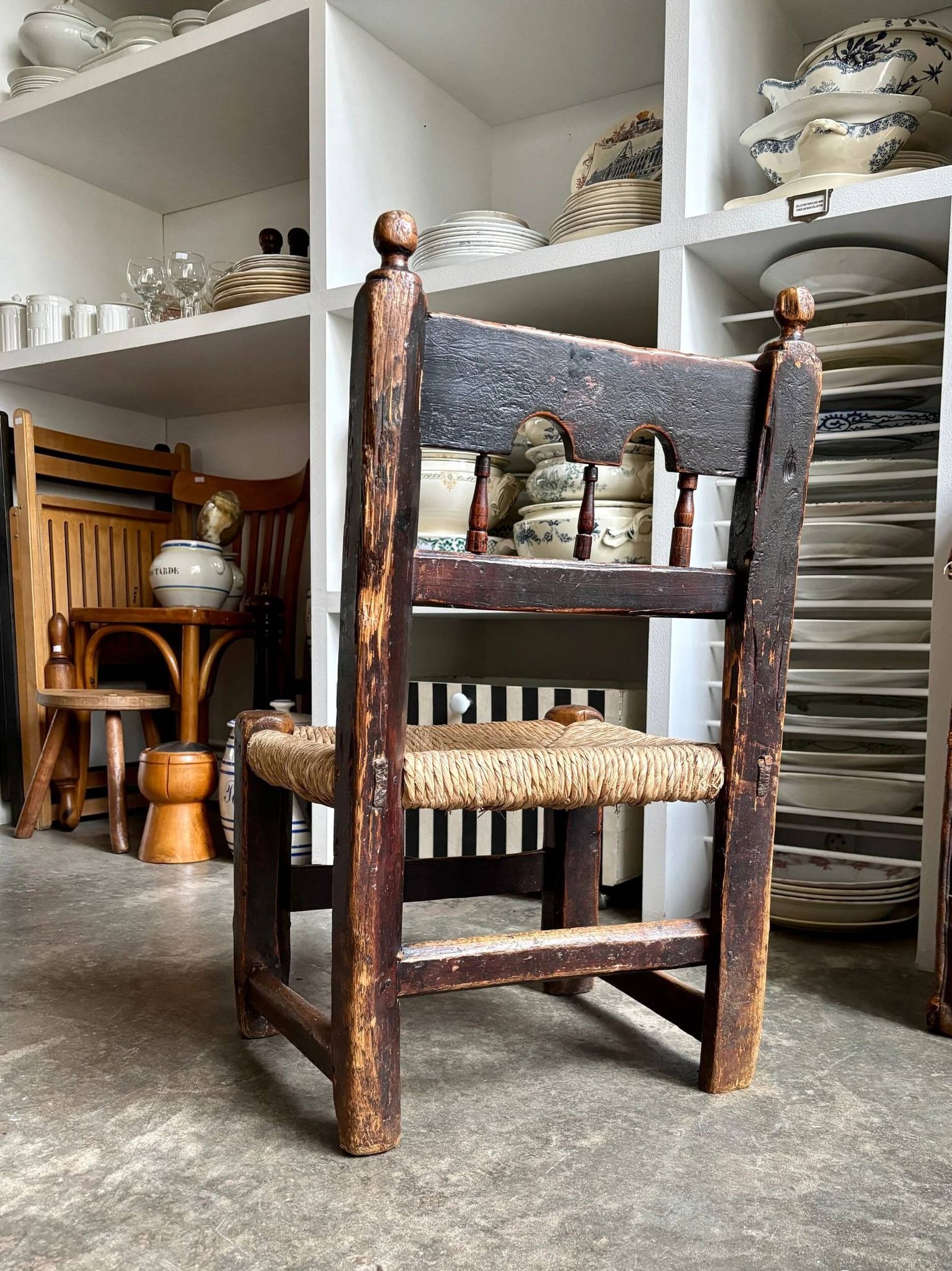 Low chair in wood and straw, Spanish folk art 17th-18th century no. 1