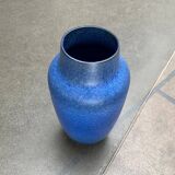 Large blue vase on a German workshop stand from the mid-20th century by Bückeburg Keramik, 1960s.