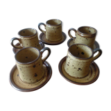 Tasses à café et soucoupes en grès