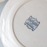 Plat ancien de service en porcelaine opaque à motif au transfert