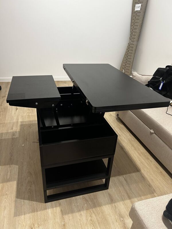 Table basse noire relevable - Gain de place