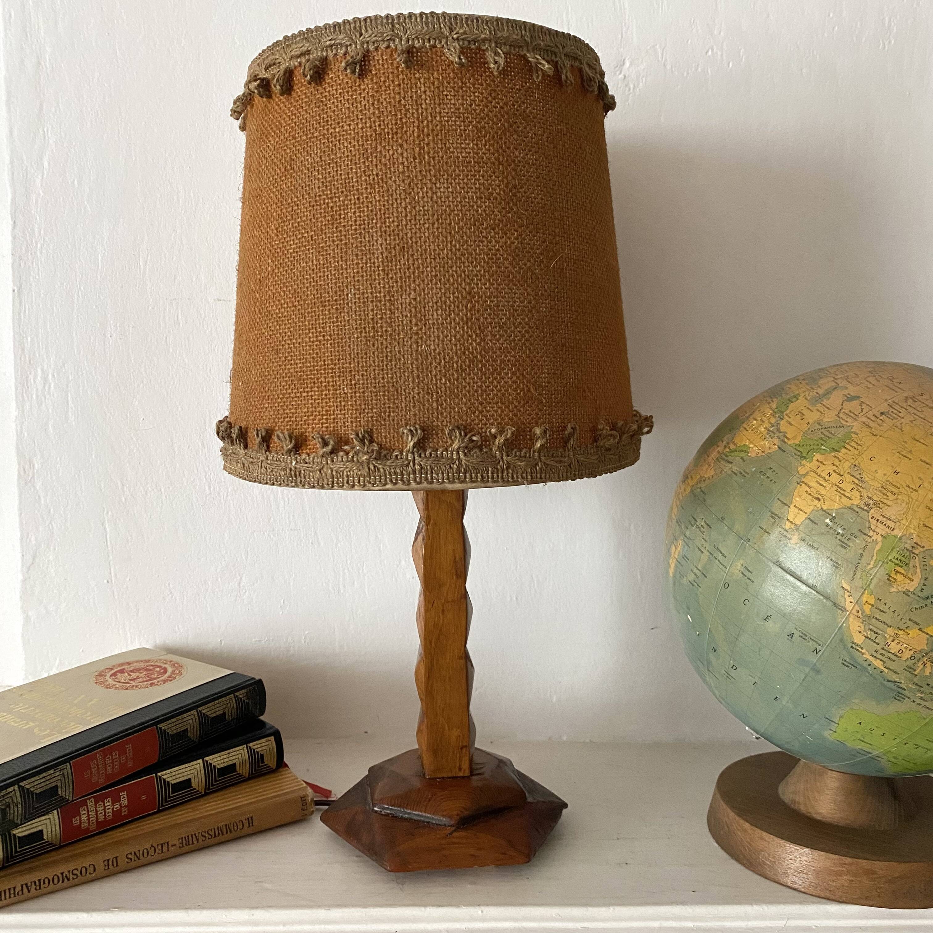 Art Deco lamp in carved wood and jute