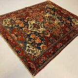 Antique Bakhtiari rug 192x151 cm