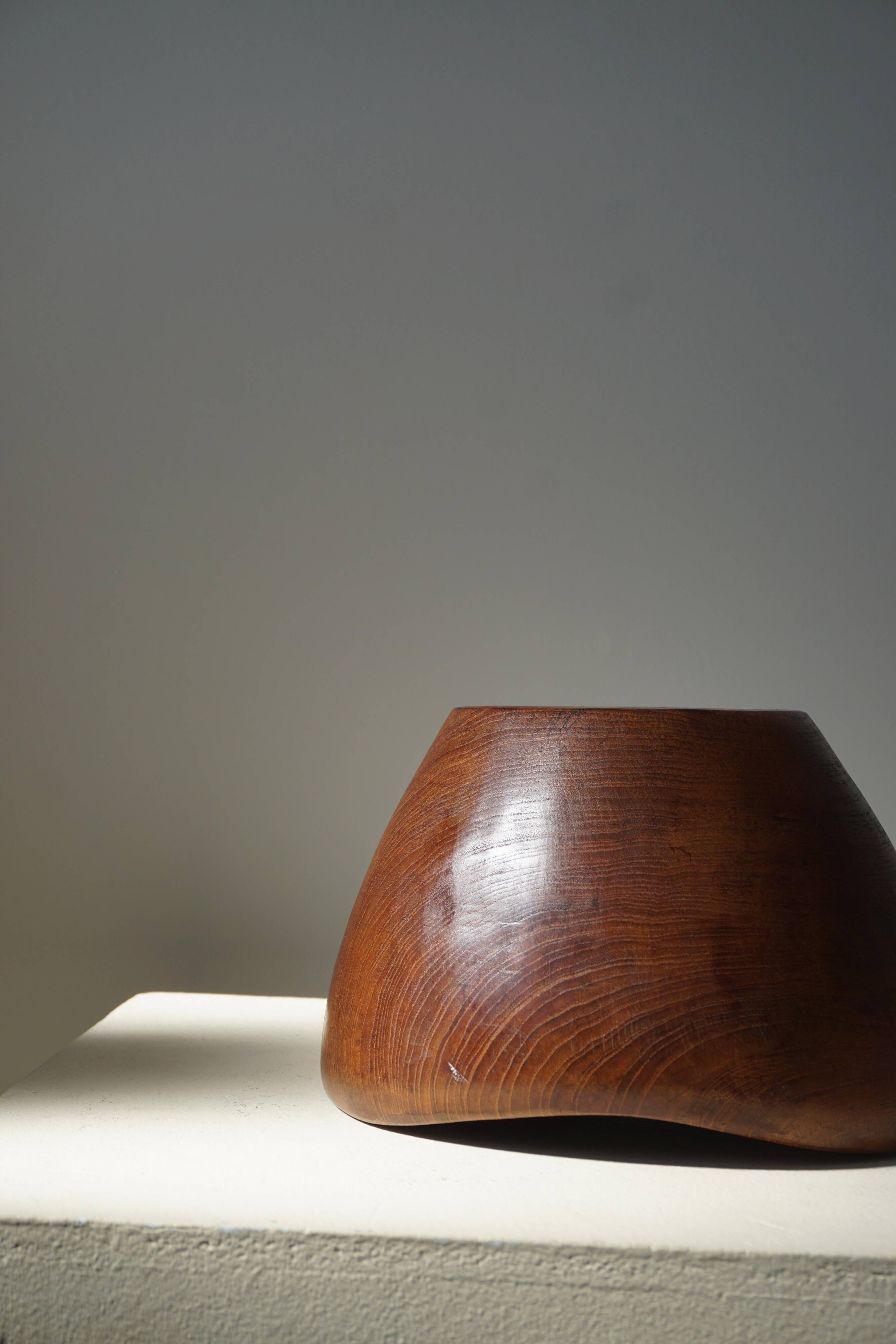Danish sculptural bowl in teak from the mid-century, handcrafted in the 1960s.