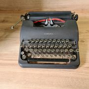 Charming and rare standard corona typewriter 1940s