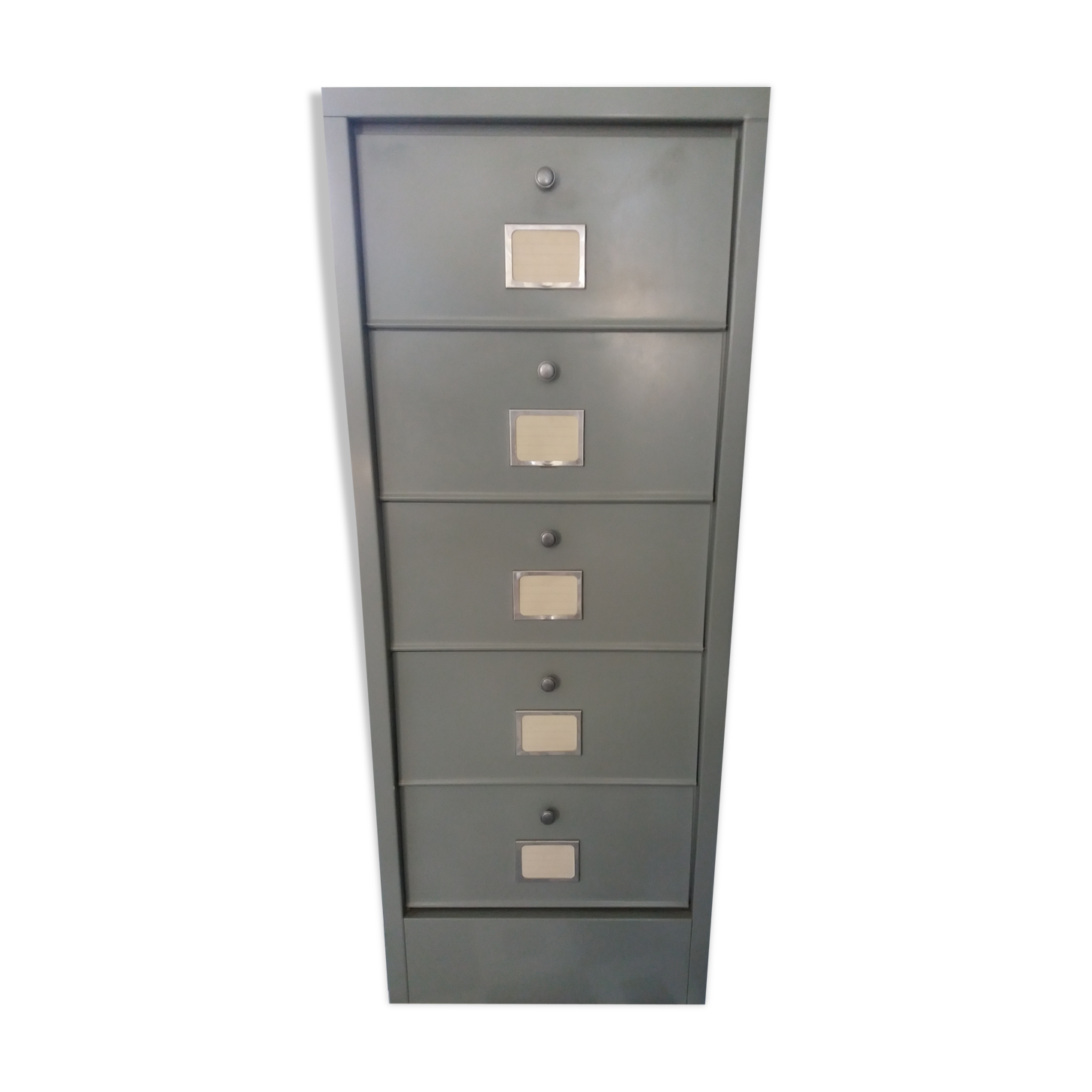 Industrial furniture with valves