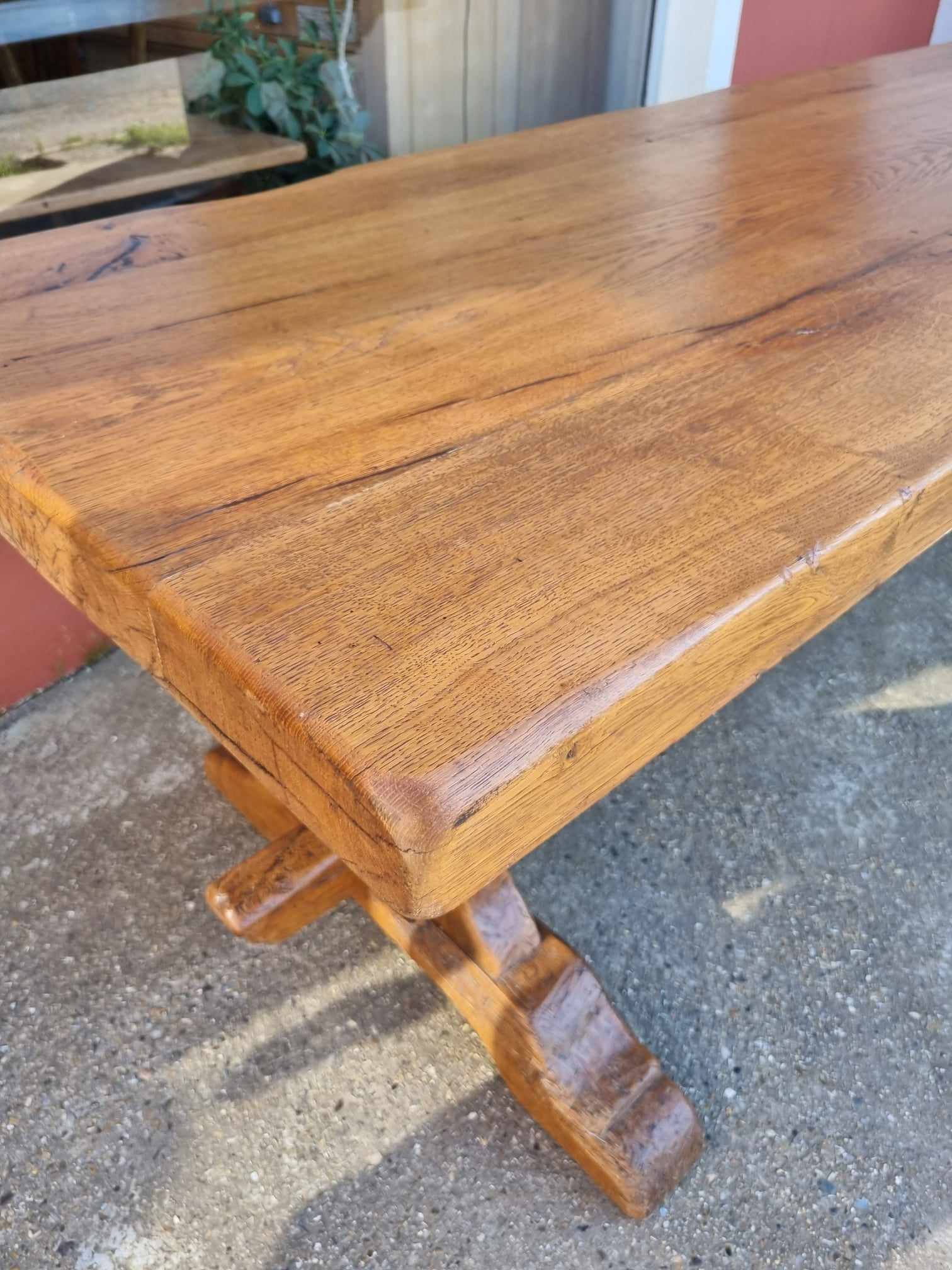 Farm table