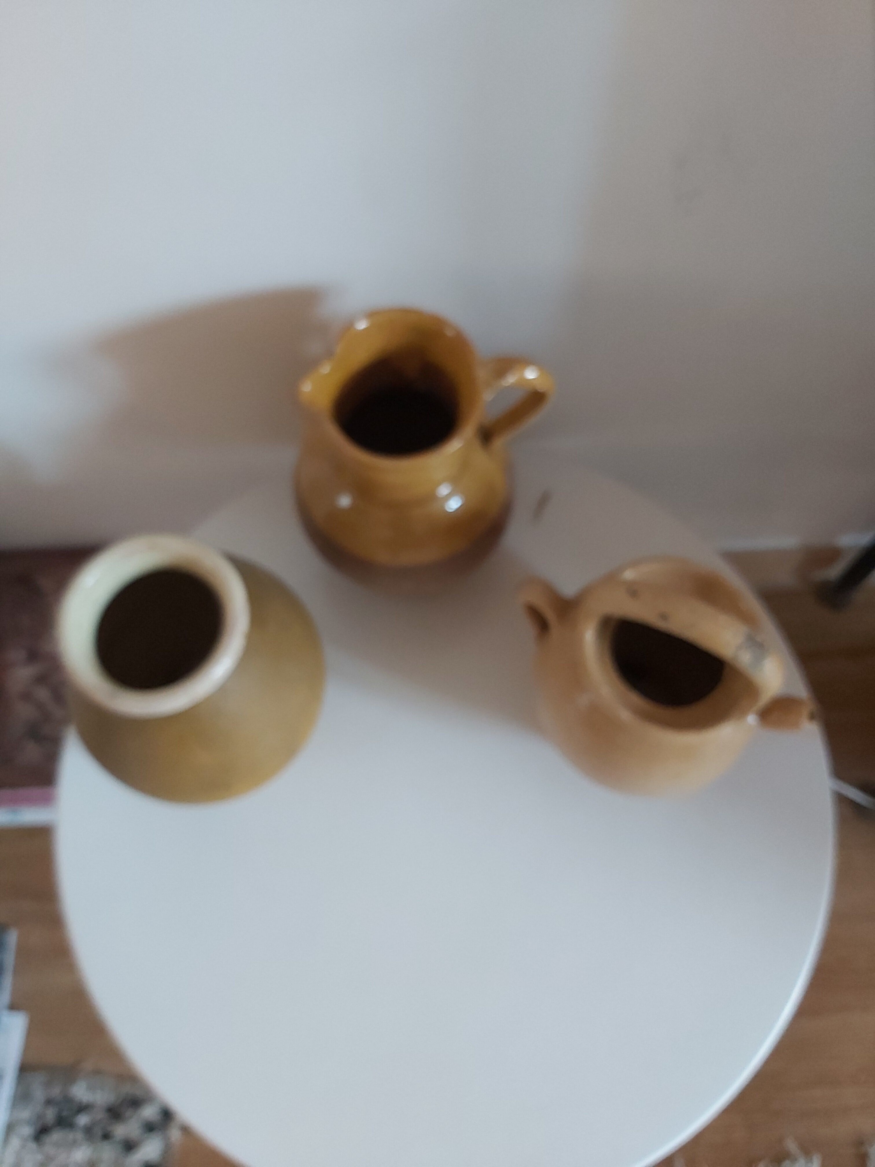 Series of 3 vintage ceramics