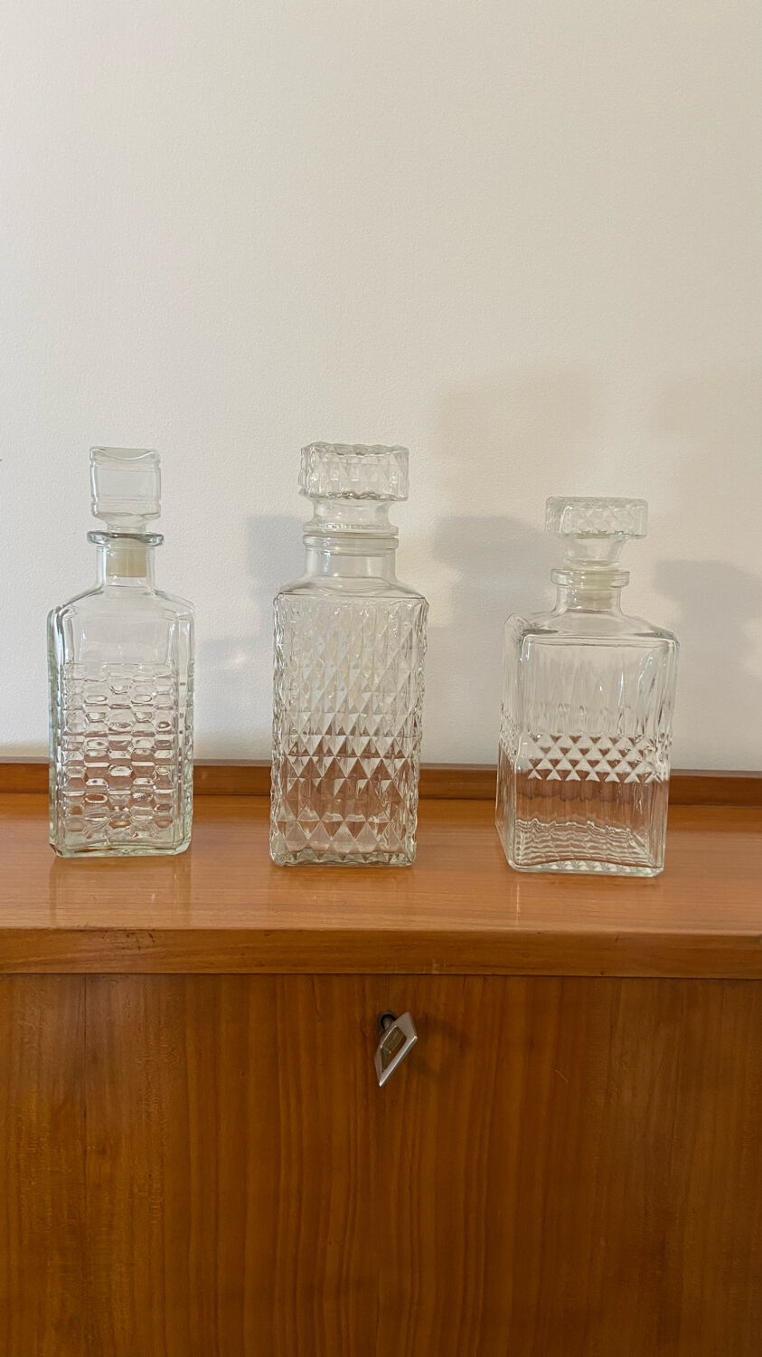 BHV PRODUCT - Vintage Glass Whisky Carafe