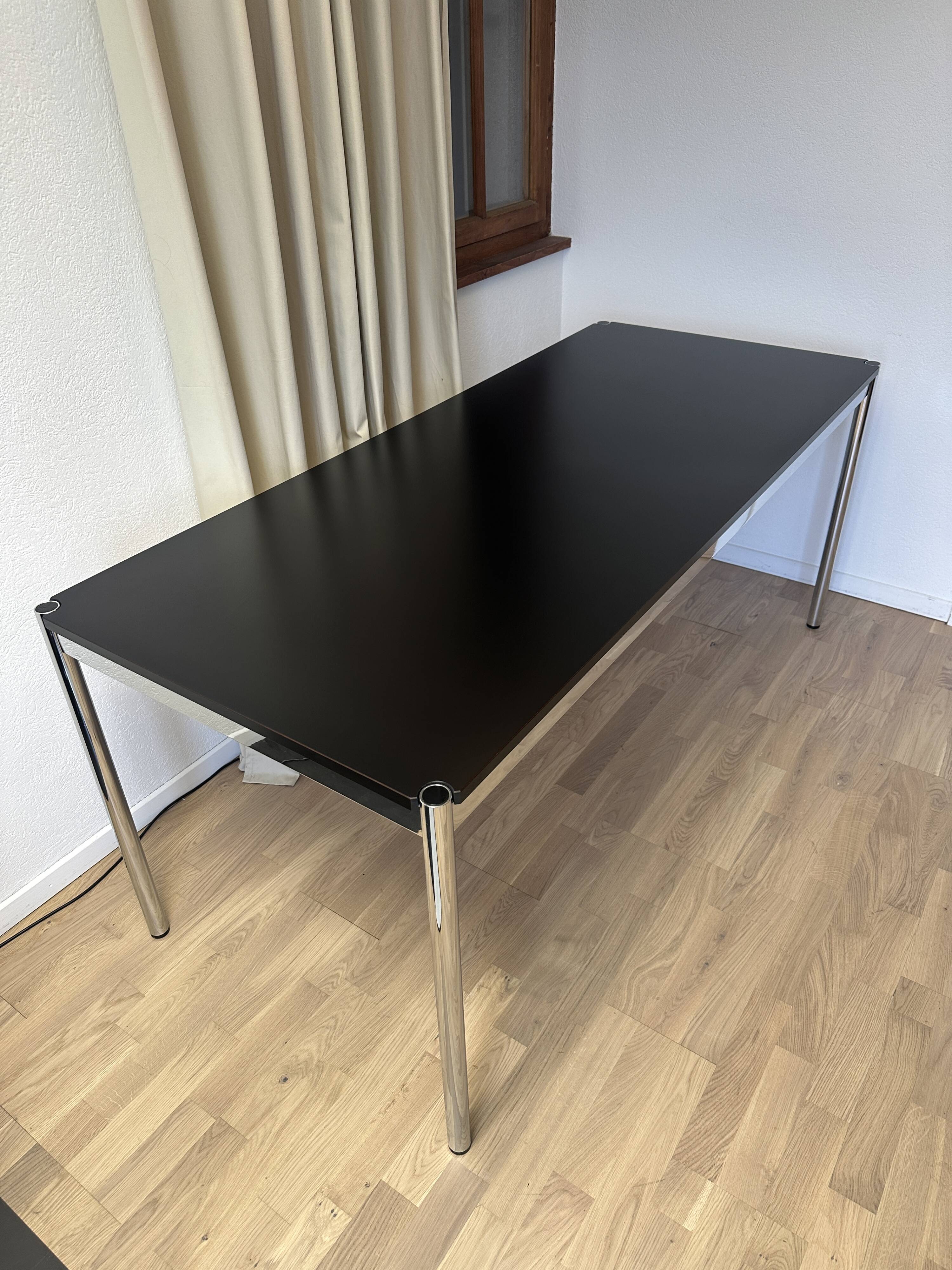 USM Haller desk in black argolite